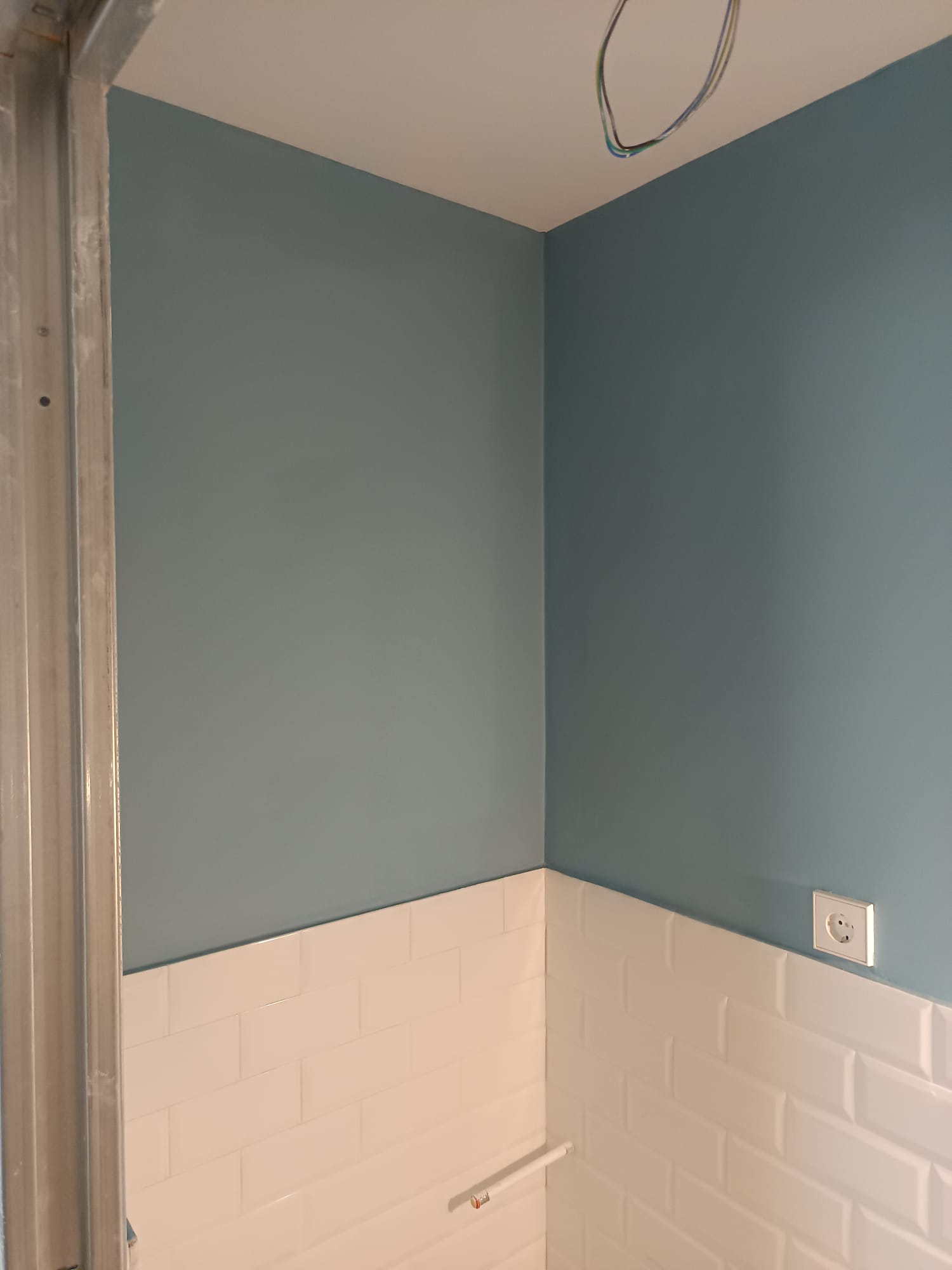 Cocina pintada por Cromáticos